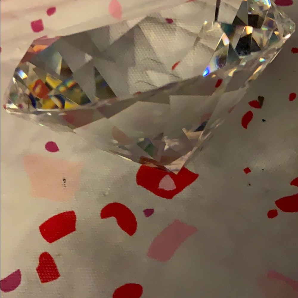 New in Box Crystal shaped diamond.  3.25”